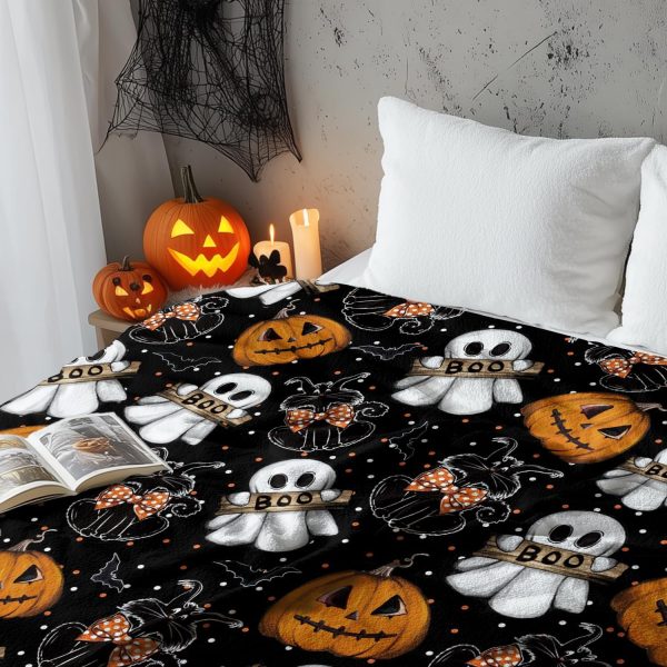 Halloween Ghost & Pumpkin Throw Blanket - Image 4